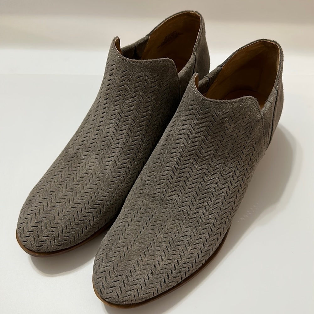 Lucky Brand Size 8M Gray Shoes